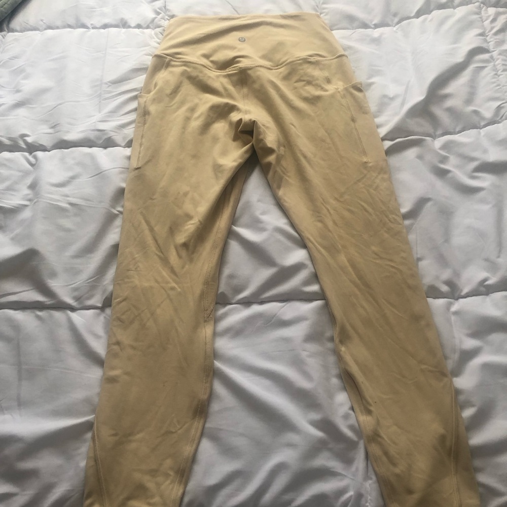 Lulu Lemon Beige/Cream Leggings Size 8 UPDATED